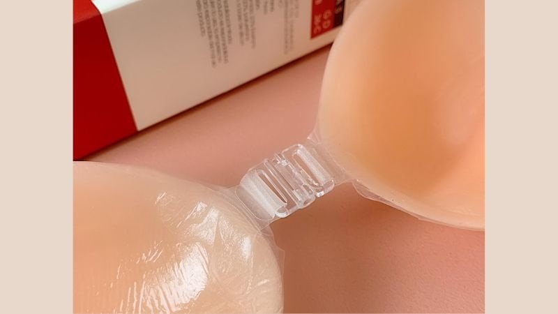 Push Up Silicone Bra Center Connection Design