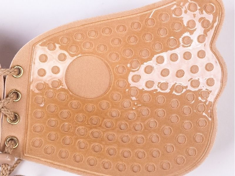 The fitting surface of a sticky bra